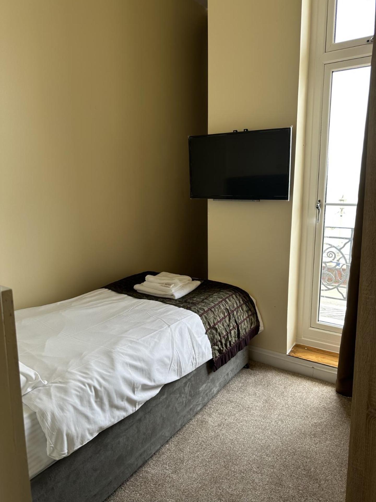 Glastonbury Hotel イーストボーン エクステリア 写真