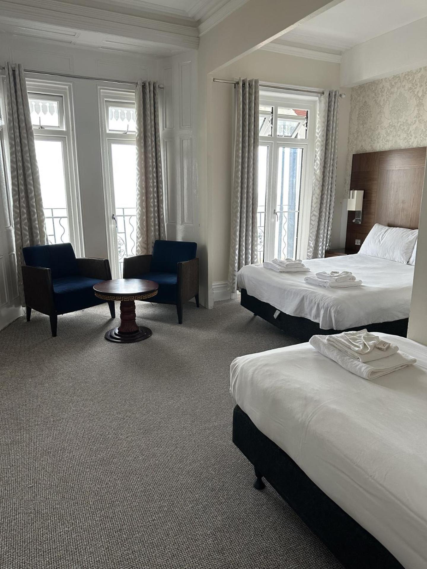 Glastonbury Hotel イーストボーン エクステリア 写真